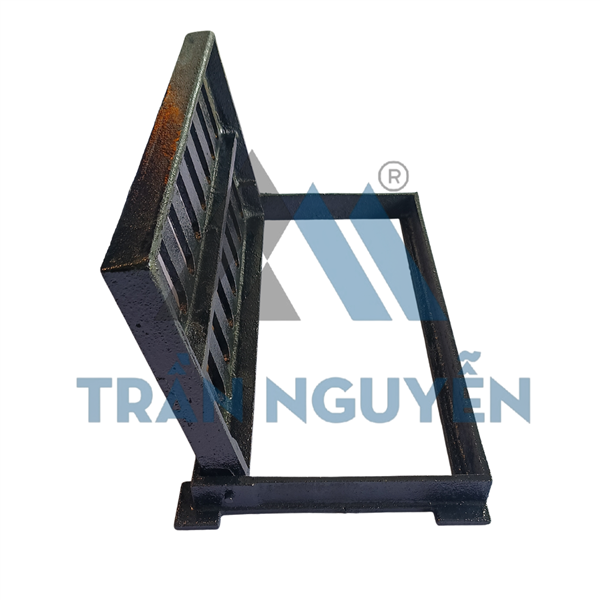 Tấm gang thoát nước 650x320 (có khung)